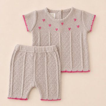 Conjunto de Dos Piezas: buso y chicle gris claro con fucsia