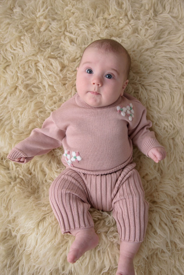 Conjunto para Niña - Elegancia Artesanal con Toque Moderno