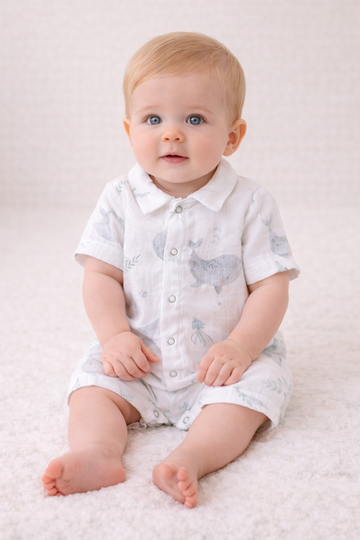 Mameluca  corto tela estampado de ballenas y motivos marinos